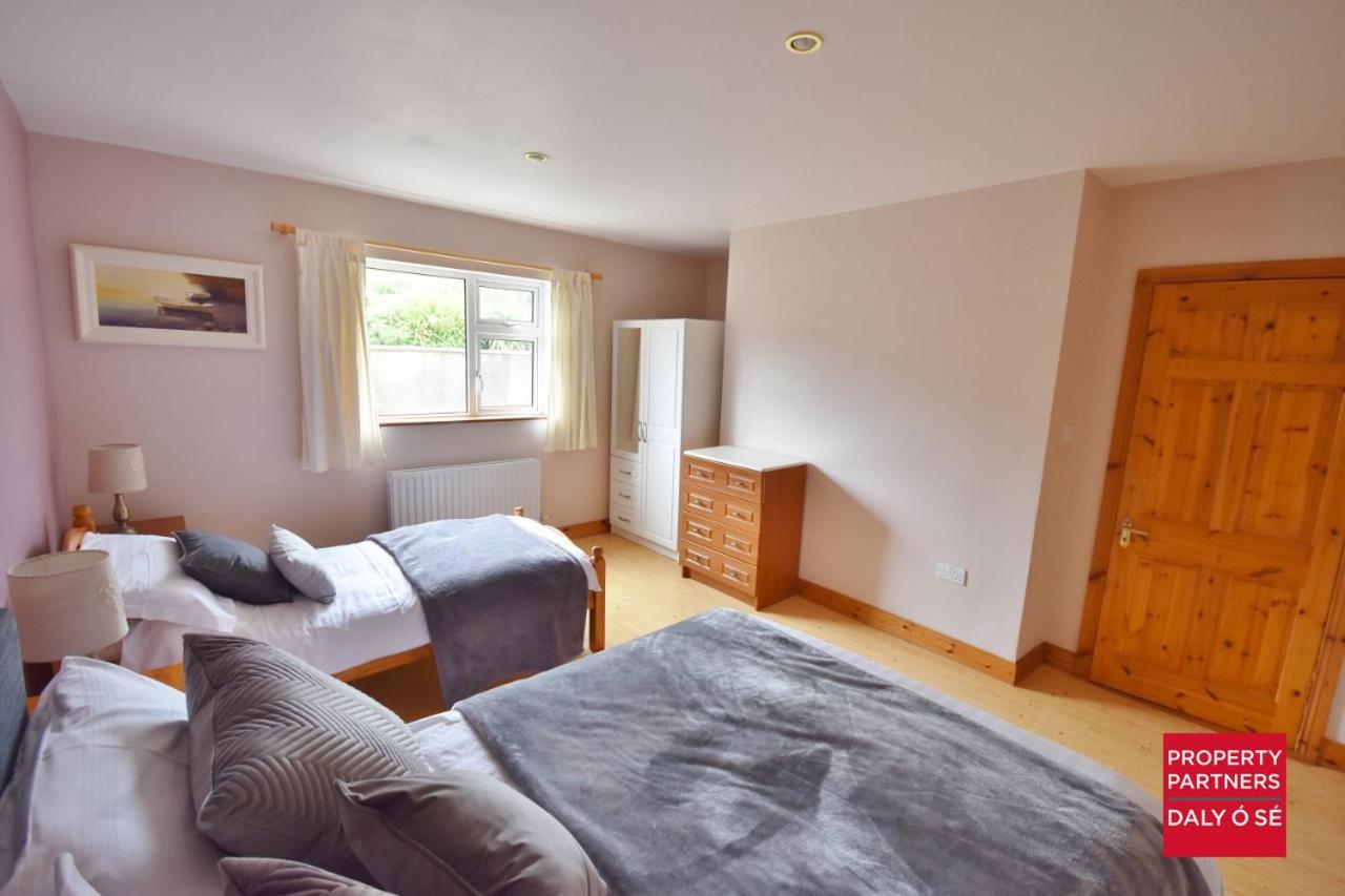 Sheelagh'S Kitchen Guest House Ballyferriter Bagian luar foto